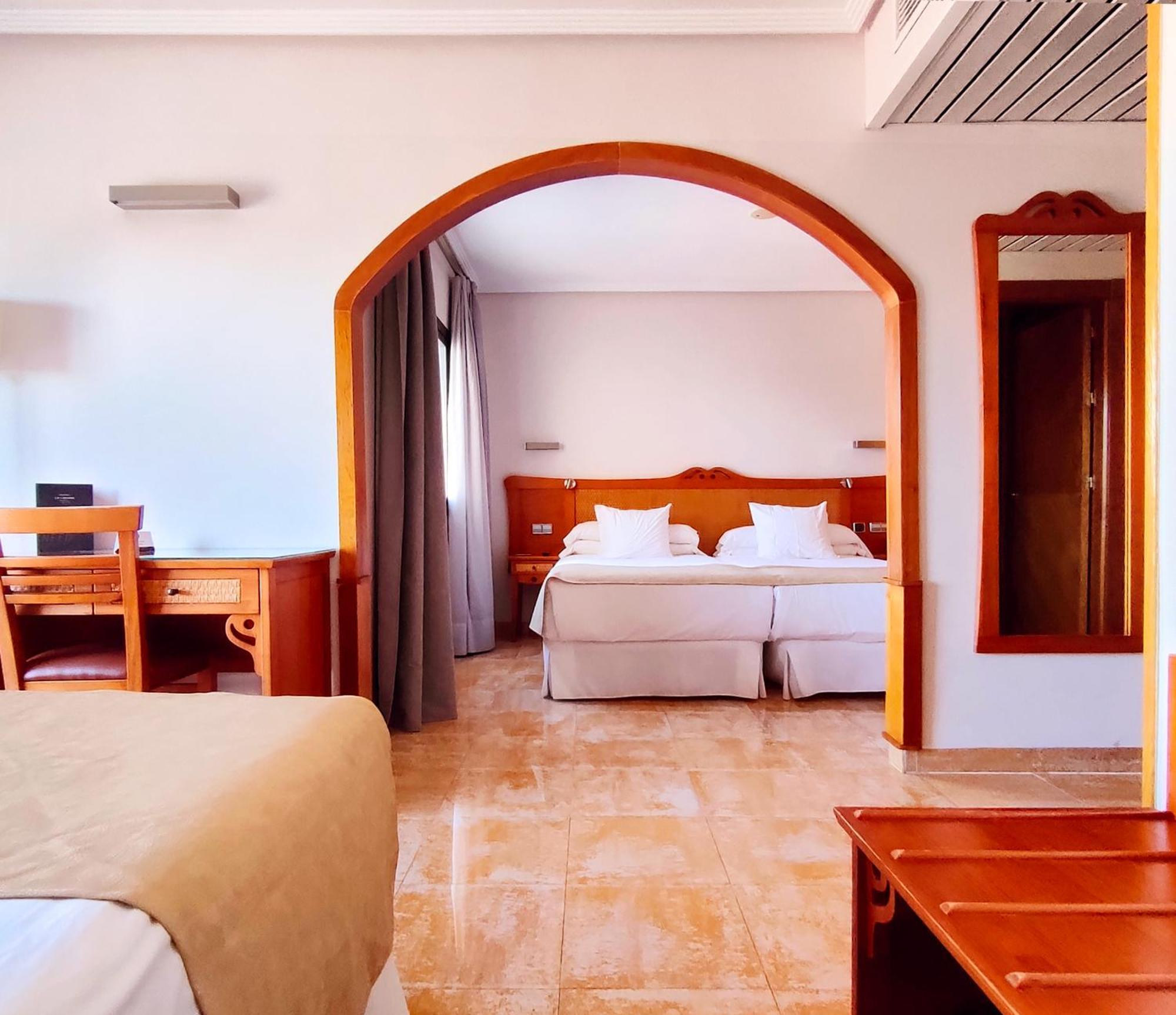 Hotel La Laguna Spa & Golf Ciudad Quesada Dış mekan fotoğraf