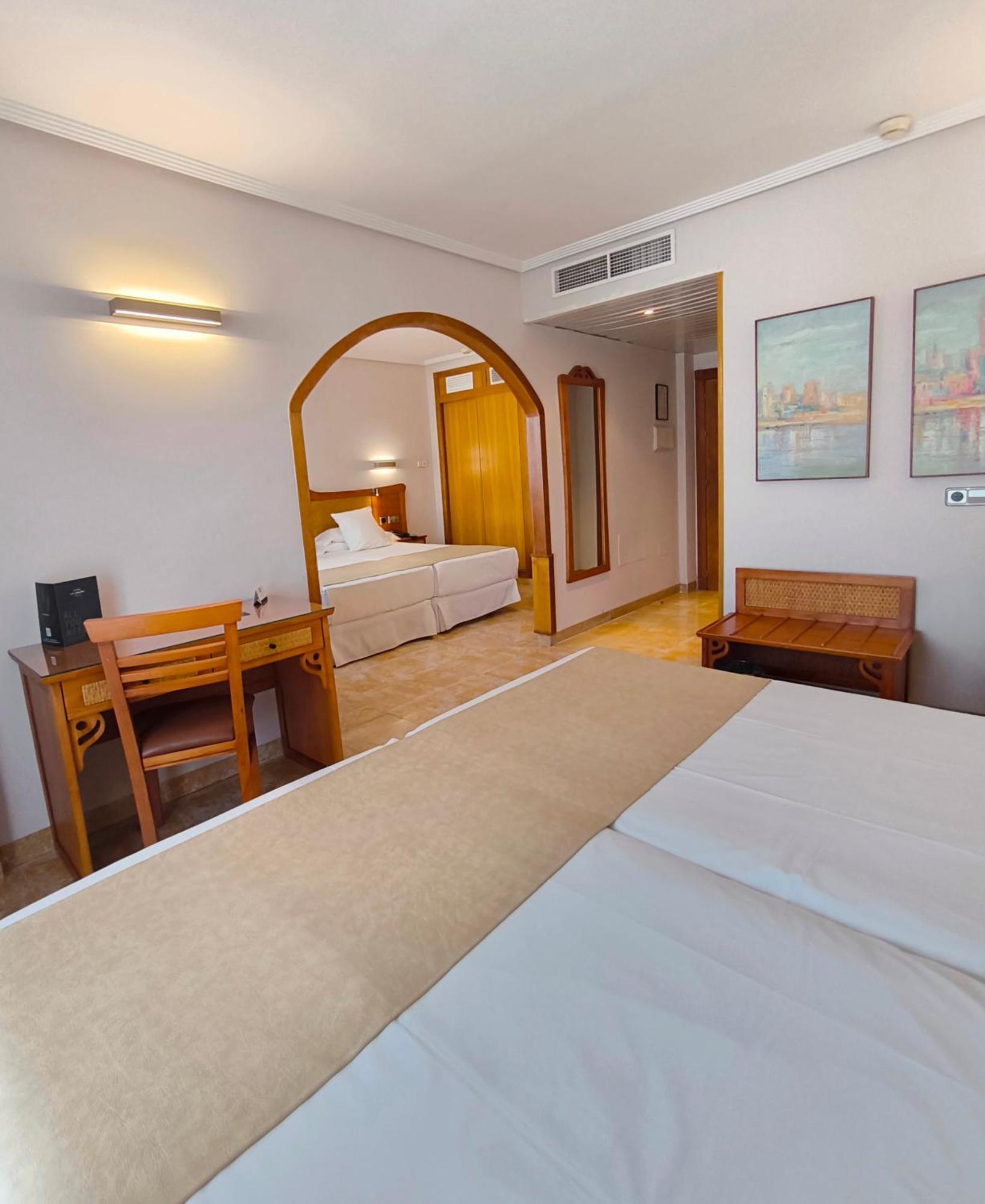 Hotel La Laguna Spa & Golf Ciudad Quesada Dış mekan fotoğraf